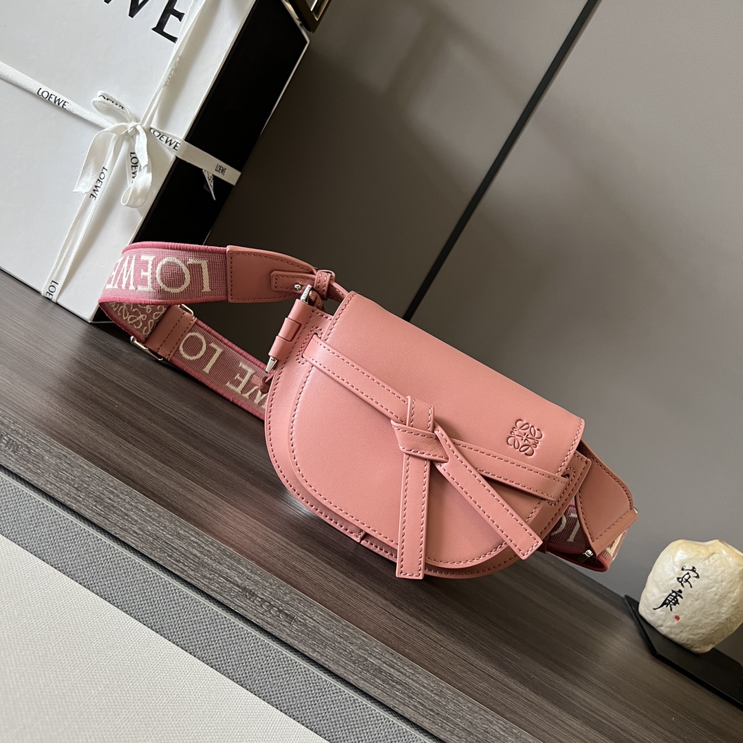 Loewe Gate Bags - Click Image to Close